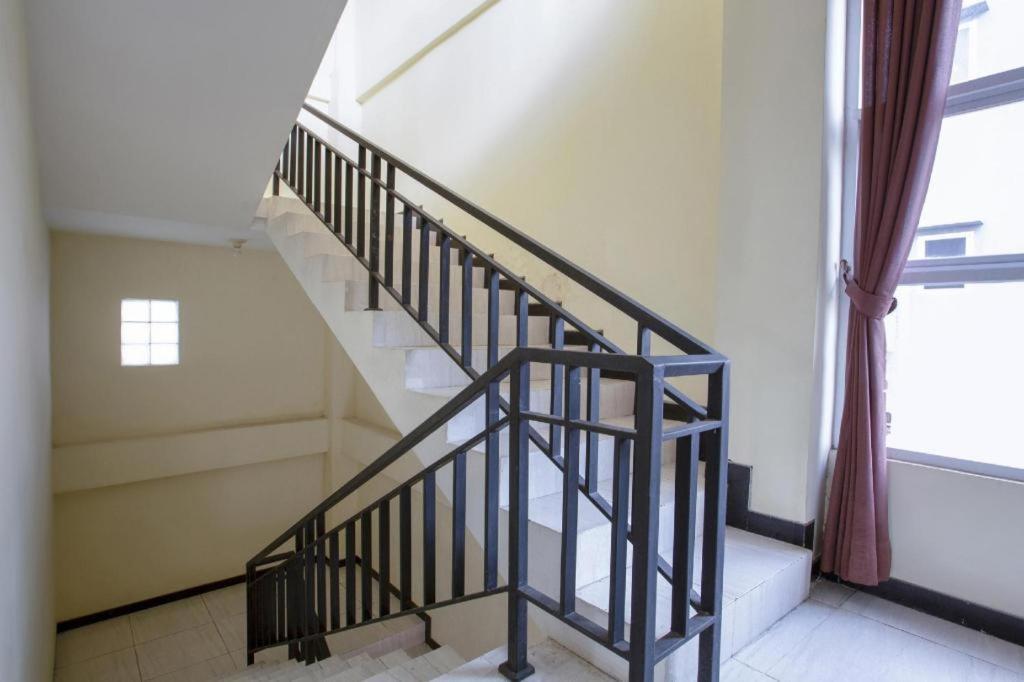 Reddoorz Syariah Near Transmart Mall Palembang Luaran gambar