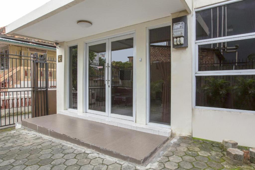 Reddoorz Syariah Near Transmart Mall Palembang Luaran gambar