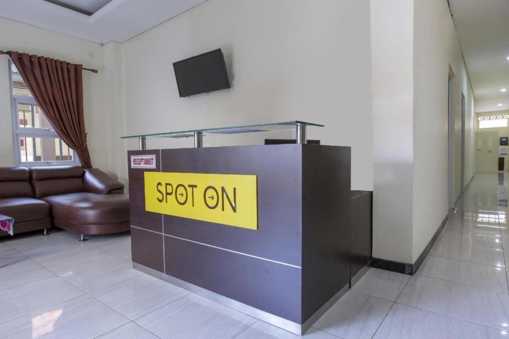 Reddoorz Syariah Near Transmart Mall Palembang Luaran gambar